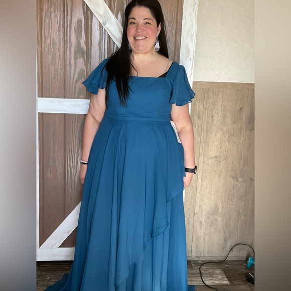 faeriesty Dresses & Skirts - Chic Asymmetrical Teal evening Dress. Pretty side ruffle size 28